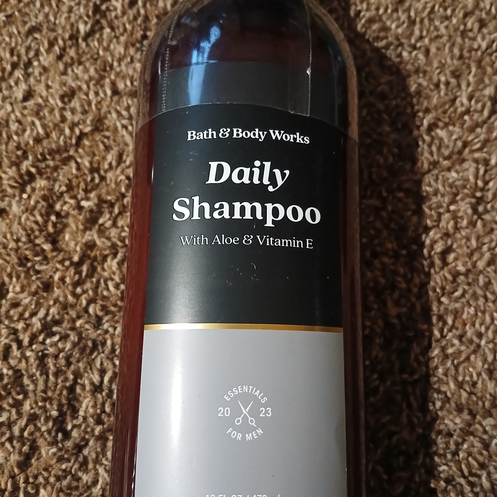 Bath & Body Works Daily Shampoo - Black & Brown Label MENS